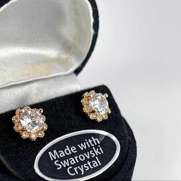 Jewelry - Swarovski Crystal Flower Halo Stud Earrings
